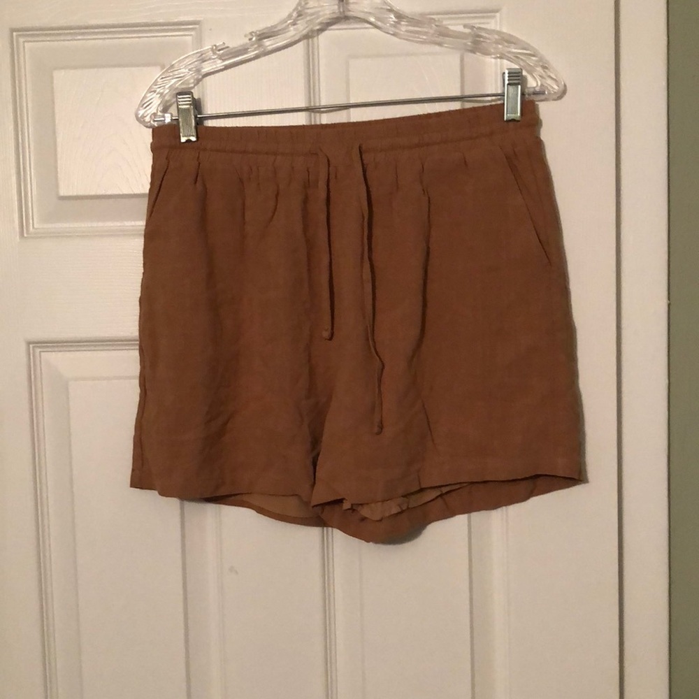 Linen shorts new with tags